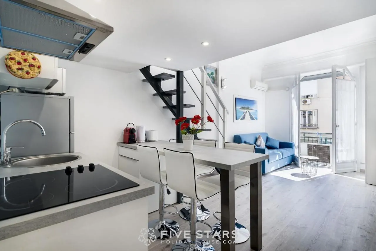 Studio Imperator Five Stars Holiday House Nice Apartment
