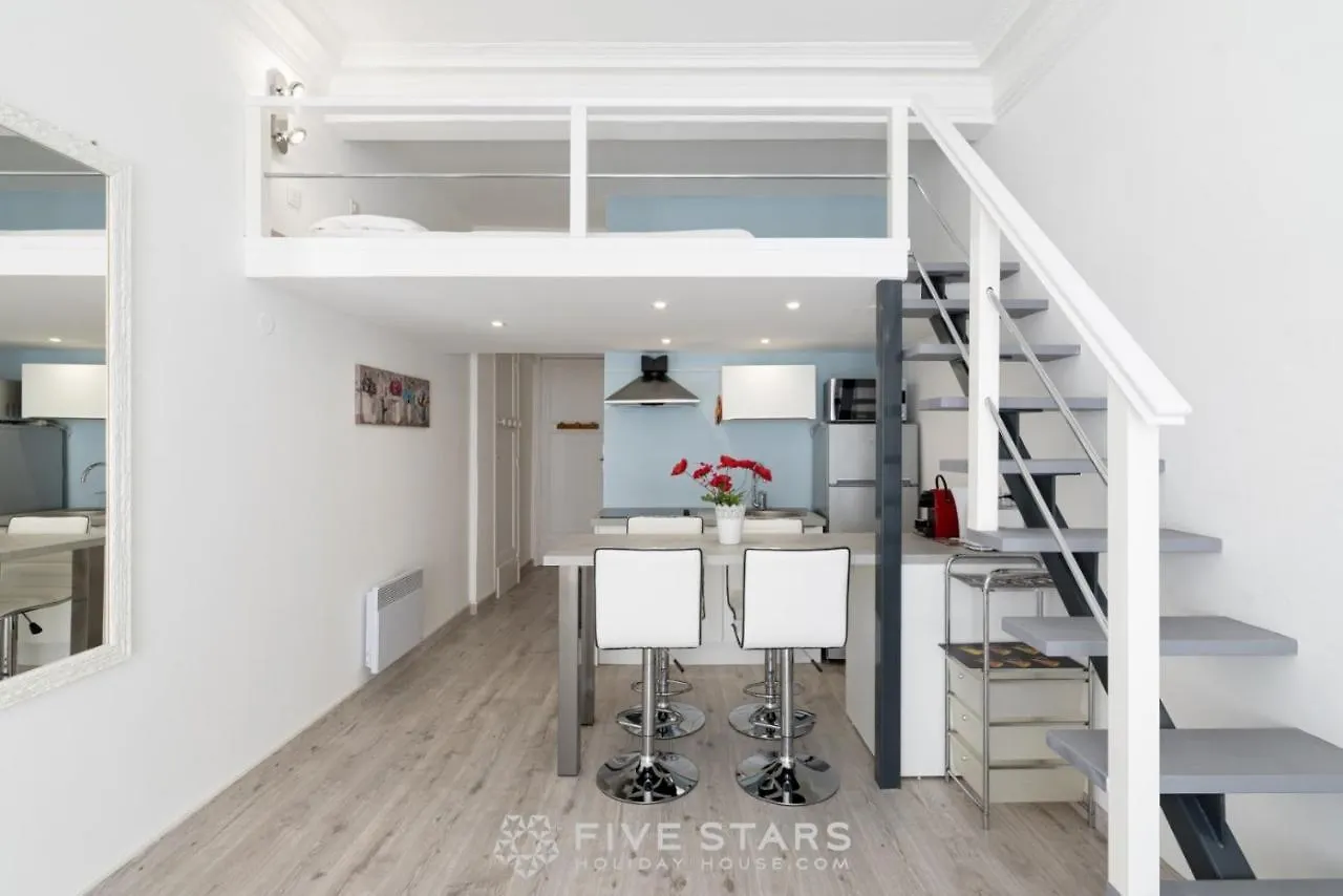 Studio Imperator Five Stars Holiday House location